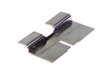 Gavelbeslag i aluminium - Med sk&aring;ra i plattan, bredd 38mm